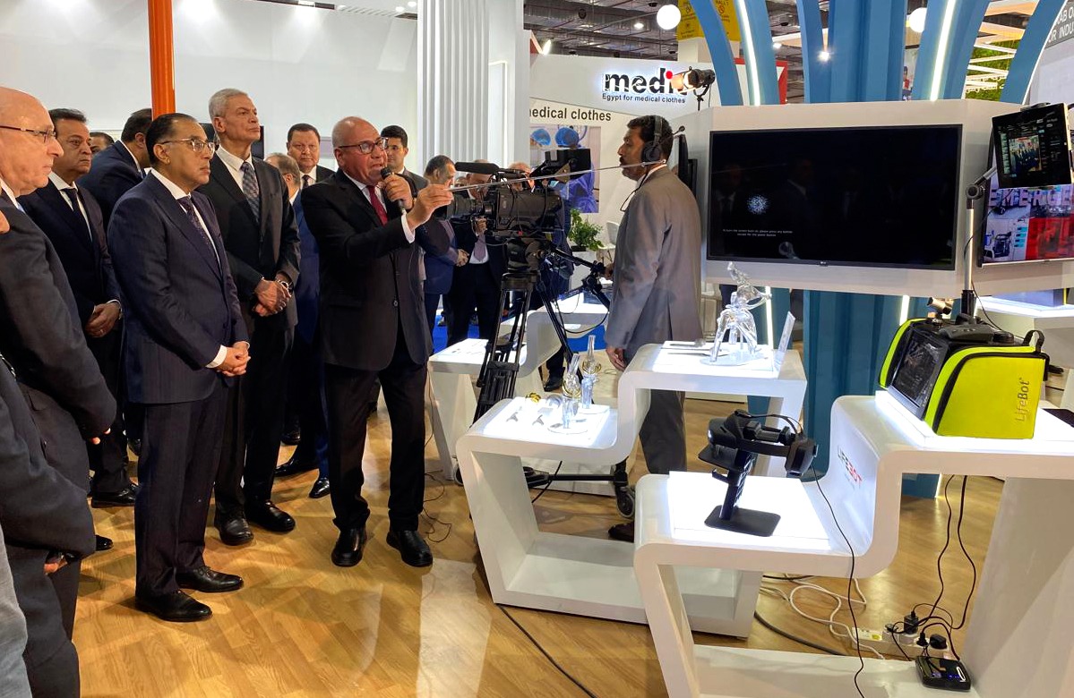The Prime Minister inspects the pavilion of the Arab Organization for Industrialization in the third edition of the exhibition Africa Health ExCon